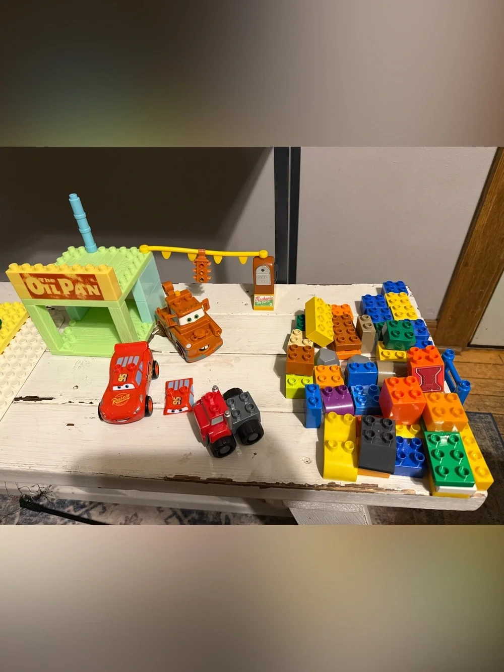 Mega Bloks Disney Pixar CARS Supercharged: Gas Corner (7768) - READ